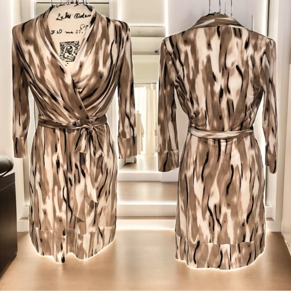 NEW Antonio Melani Wrap Tie Belt 3/4 Sleeve V-Neck Jersey Dress Abstract XS NWOT - Picture 5 of 12